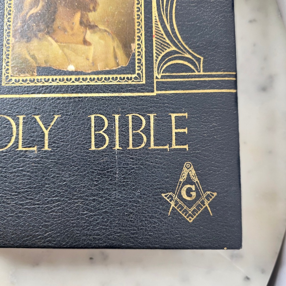 Vtg Masonic Holy Bible 1971 Hertel Red Letter KJV Illustrated KJV Freemason Gold
